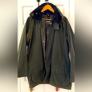 Men’s Barbour Classic Beaufort jacket with hood and quilted liner